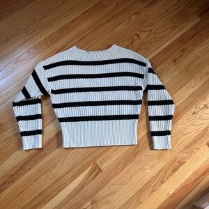 Banana Republic long sleeve crewneck cotton black and white sweater